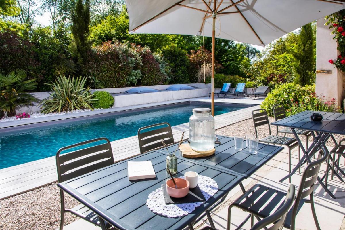 Chambres d'Hôtes avec piscine à 10 min de Bourg en Bresse - Ain - LE MOULIN DE LONGCHAMP - Housity