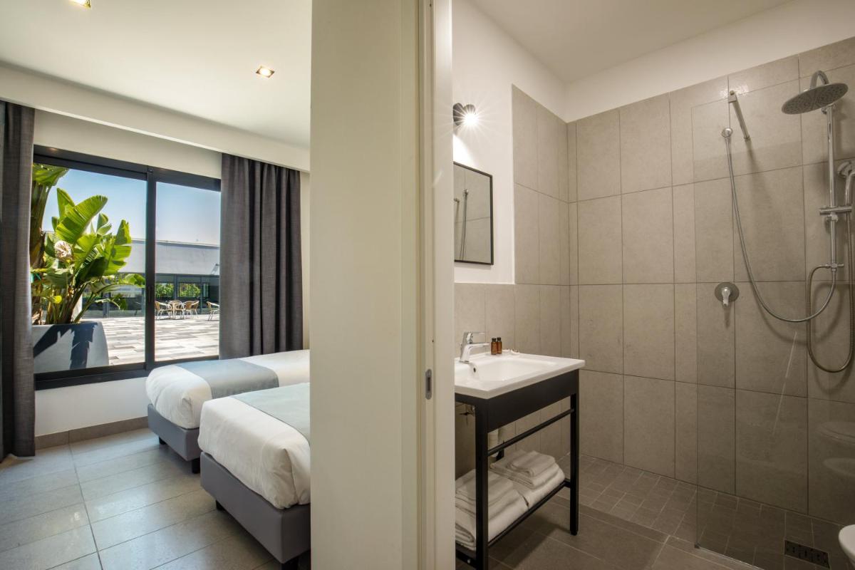 Simon Hotel Aprilia - Housity