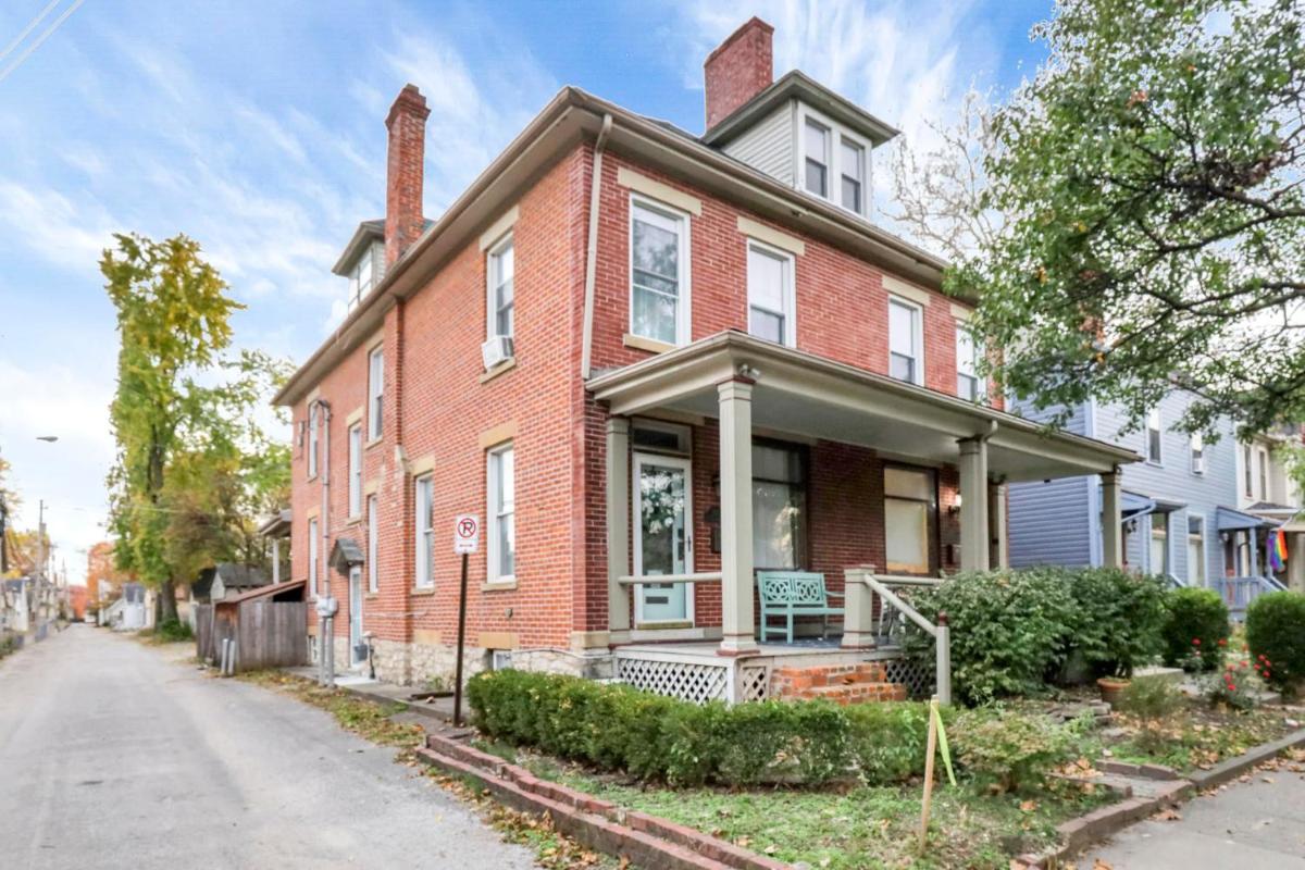 The Village Townhouse - 5 BR - Housity