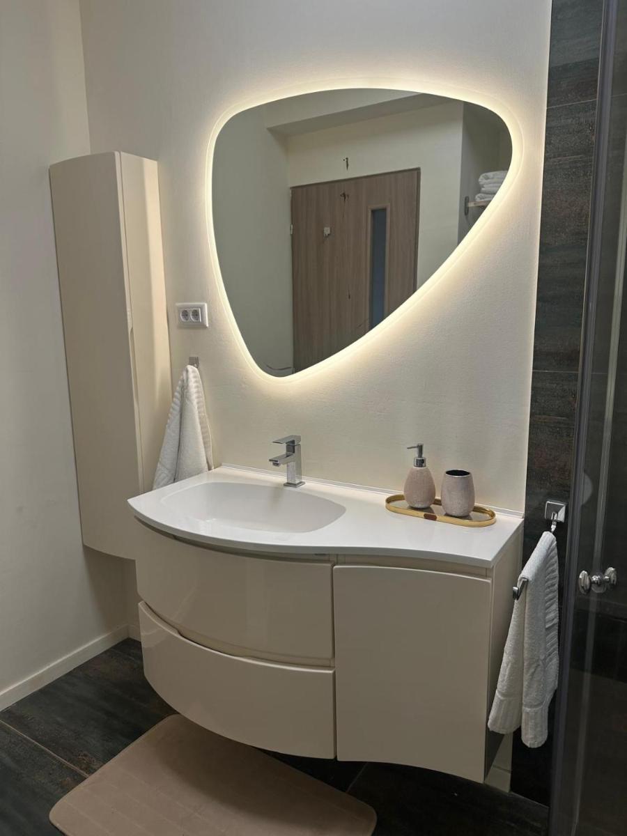 Sea View Luxury Apartament - Hizvo