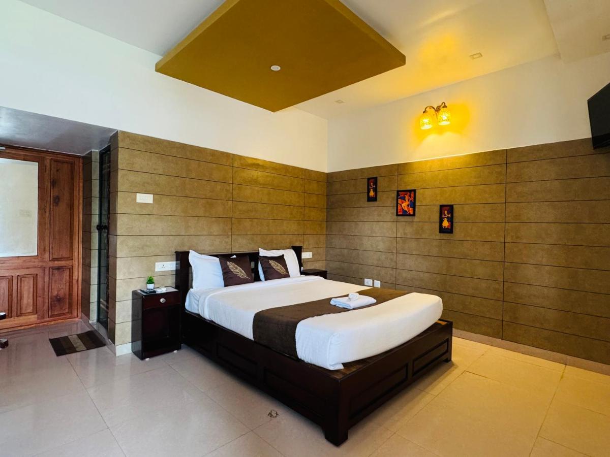 Chilanka Lake View Resort - Housity