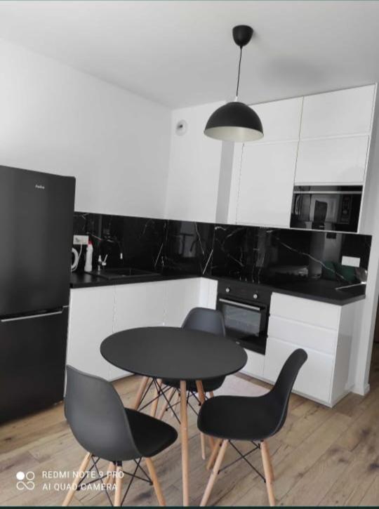 Airport Apartment - Hizvo