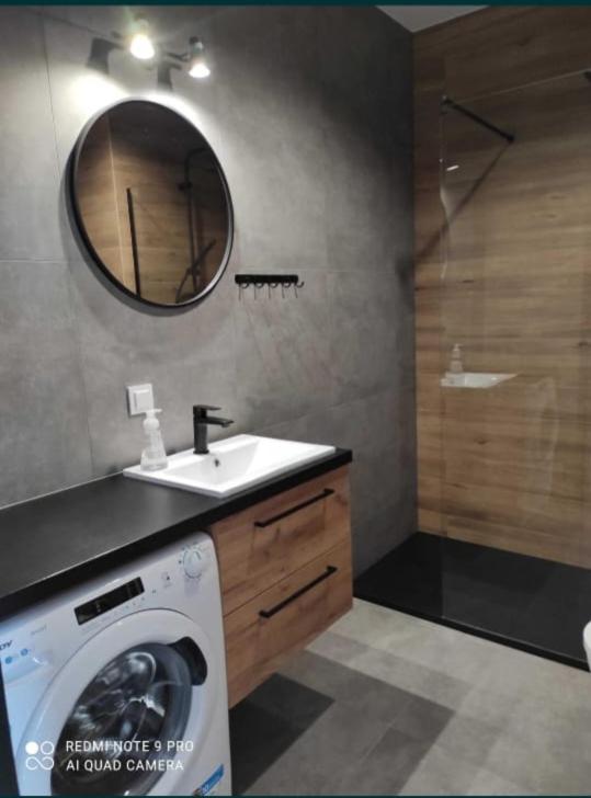Airport Apartment - Hizvo