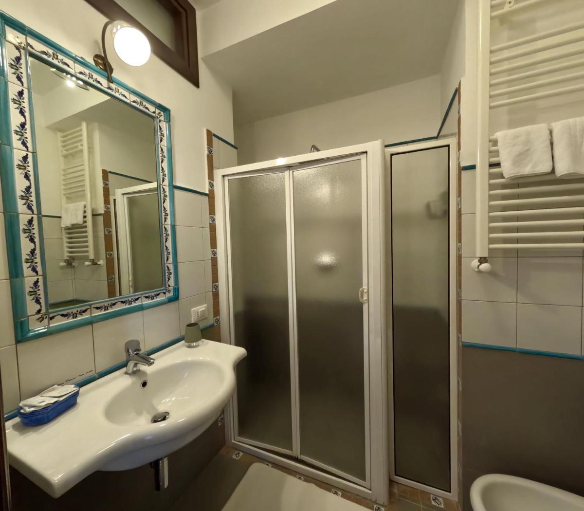 Reale Wine Resort - Housity