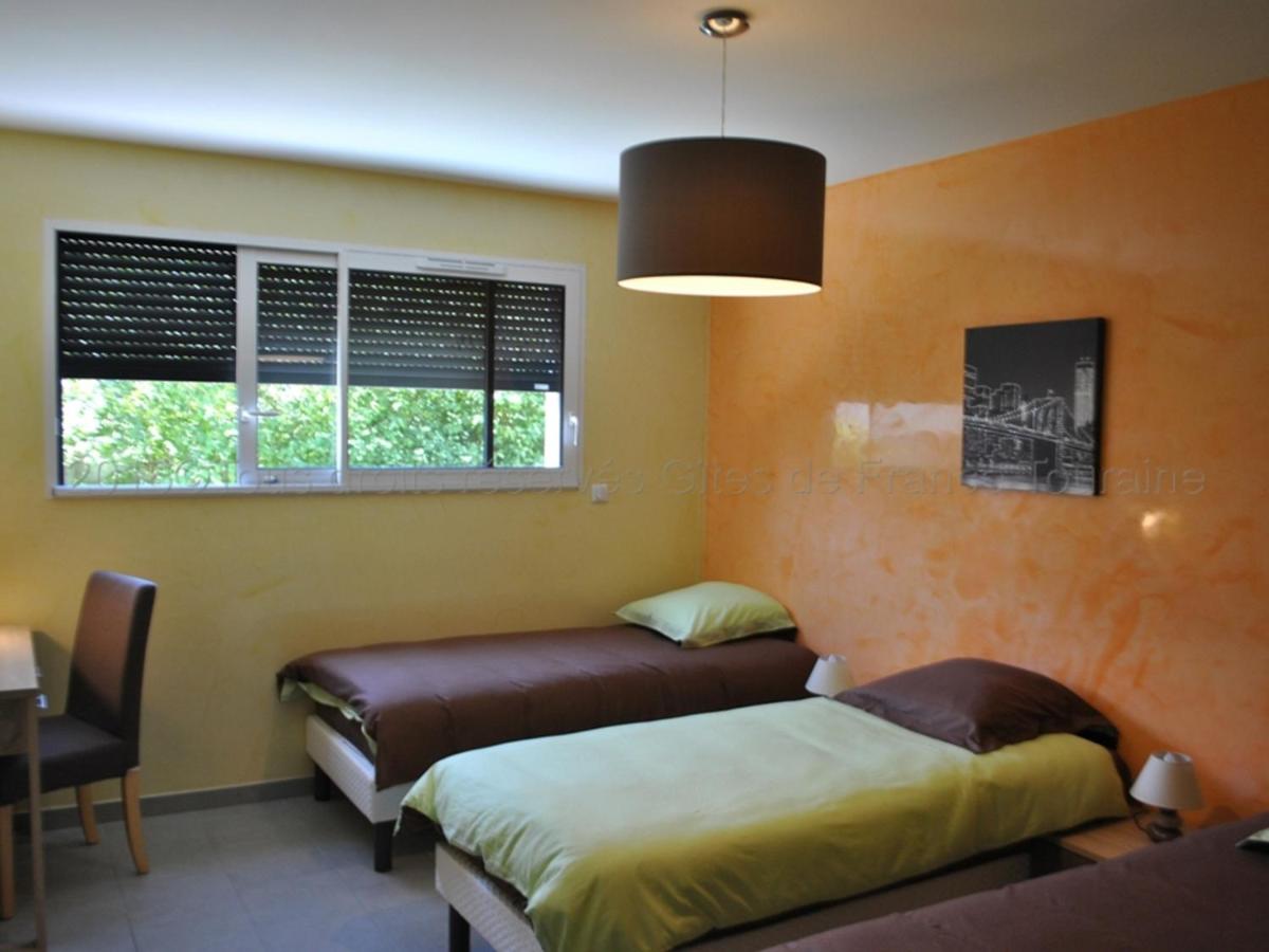 Grande maison moderne avec piscine à Tours, proche du centre-ville et de la Loire à Vélo - FR-1-381-231 - Housity