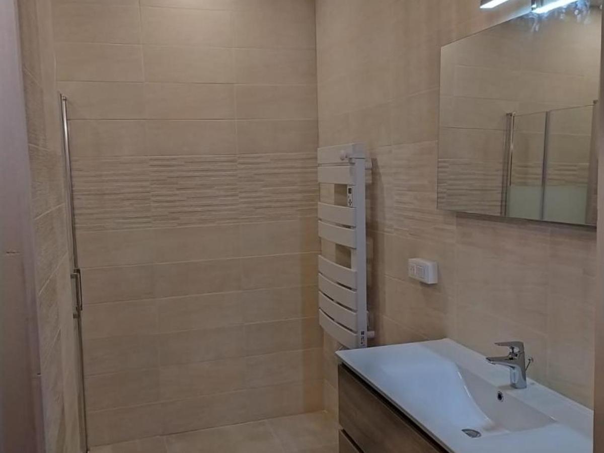 Évasion champêtre : Gîte enchanteur avec jardin clos, rivière et tout confort près des Châteaux de la Loire. - FR-1-381-506 - Housity