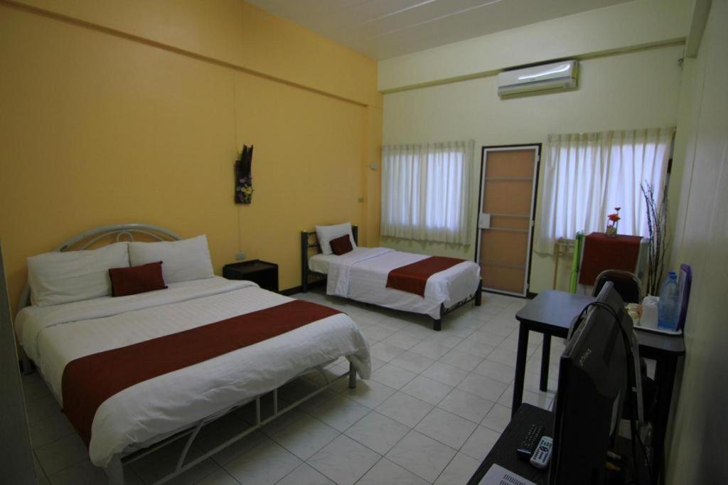 Lamphun Place - Housity