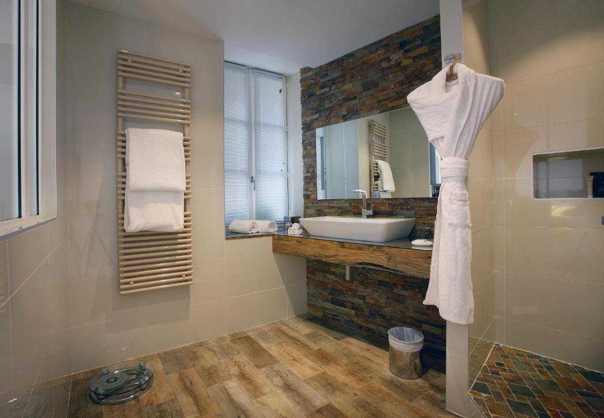 Salle de bains dans l'établissement Petit Hôtel Confidentiel