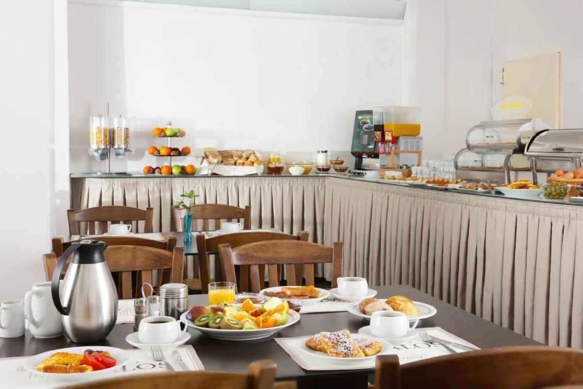 Attalos Hotel - Housity