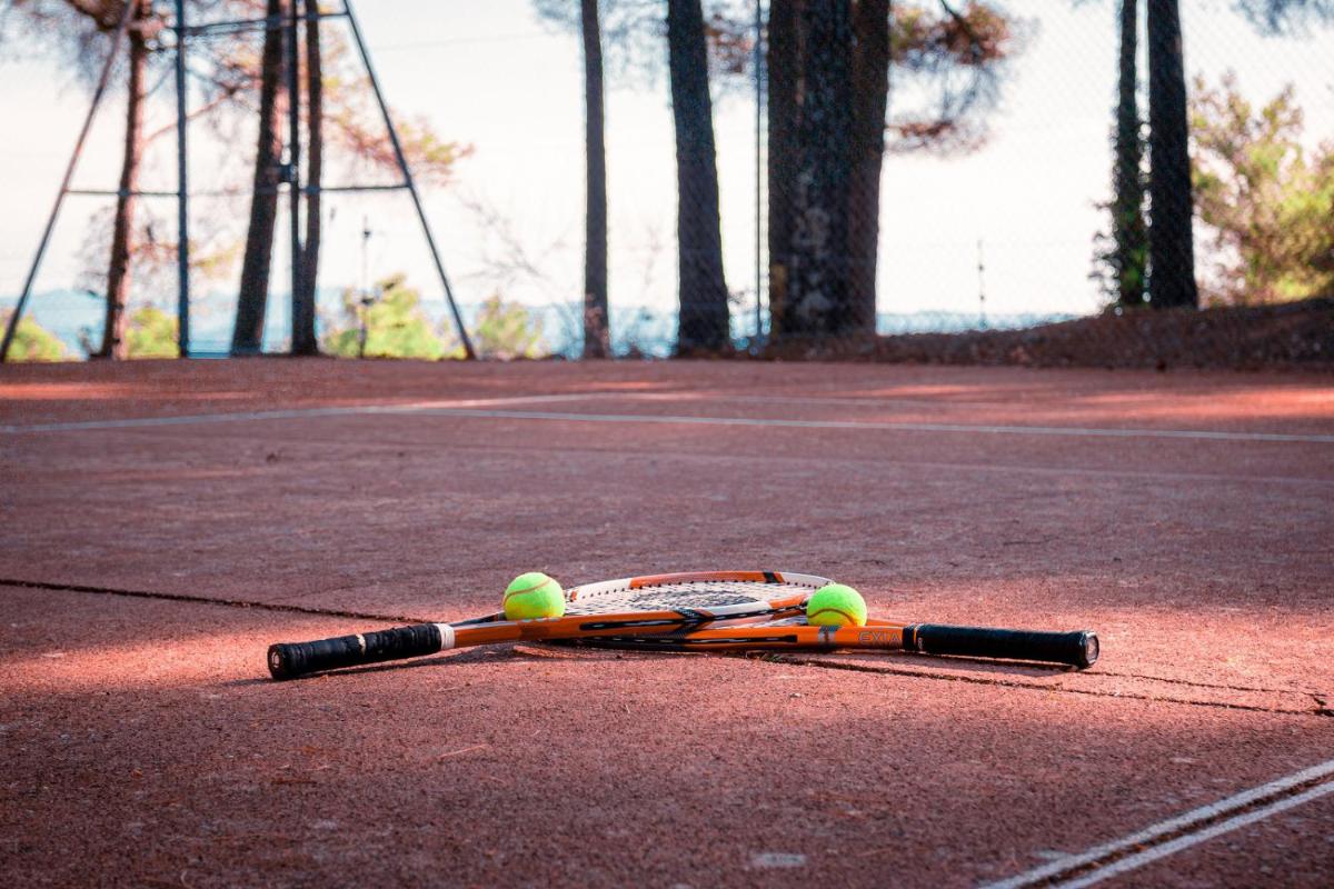Tennis ou squash au sein de l'hôtel ou à proximité
