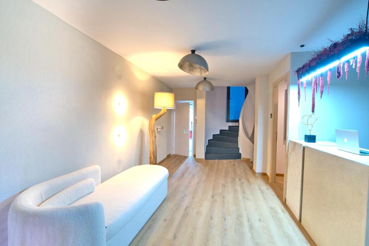 CITYLUXE Suites & Rooms - Housity