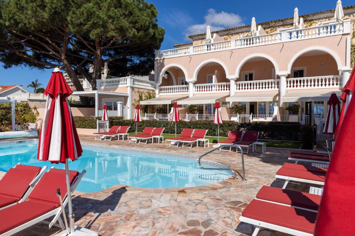 Piscine de l'établissement Hôtel Les Mouettes - Teritoria ou située à proximité