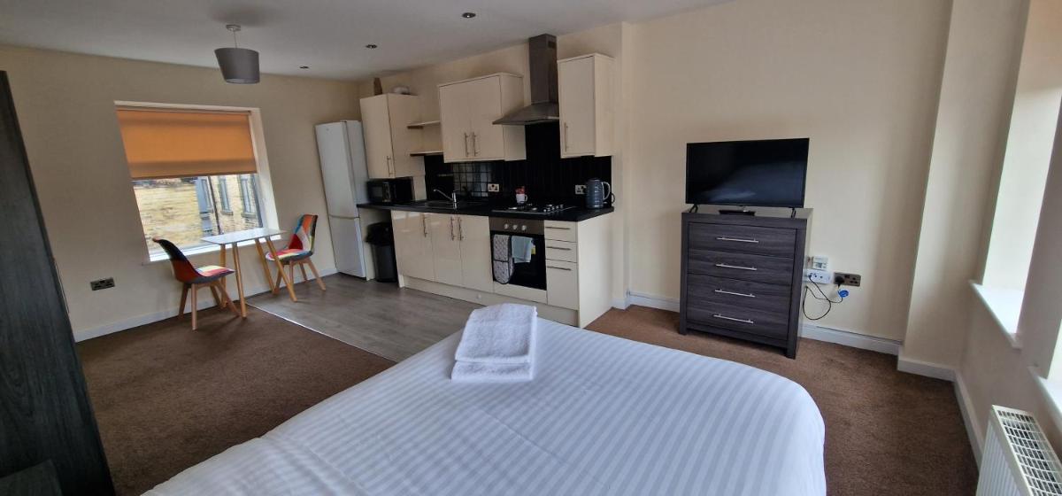 PENTHOUSE SELF CHECK in APARTMENT IN CENTRAL HALIFAX - Hizvo