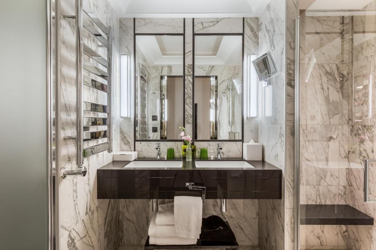 Salle de bains dans l'établissement Maison Albar - Le Victoria
