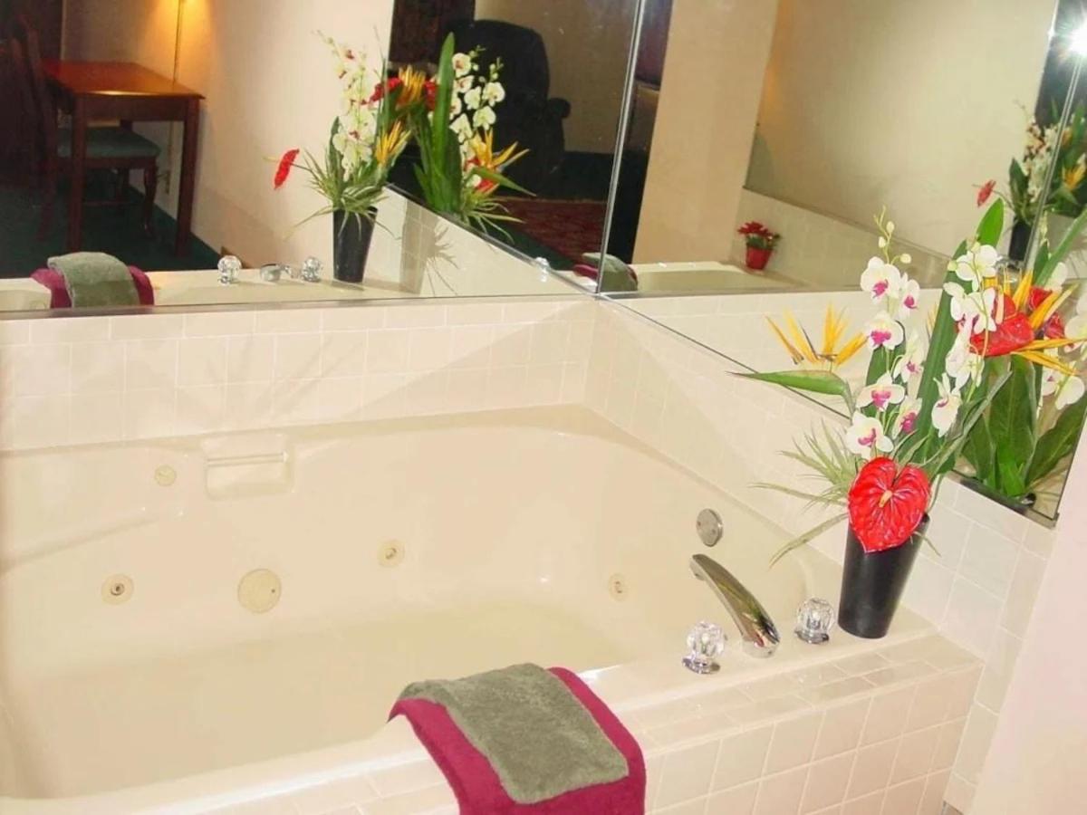 Haven Inn & Suites - Housity