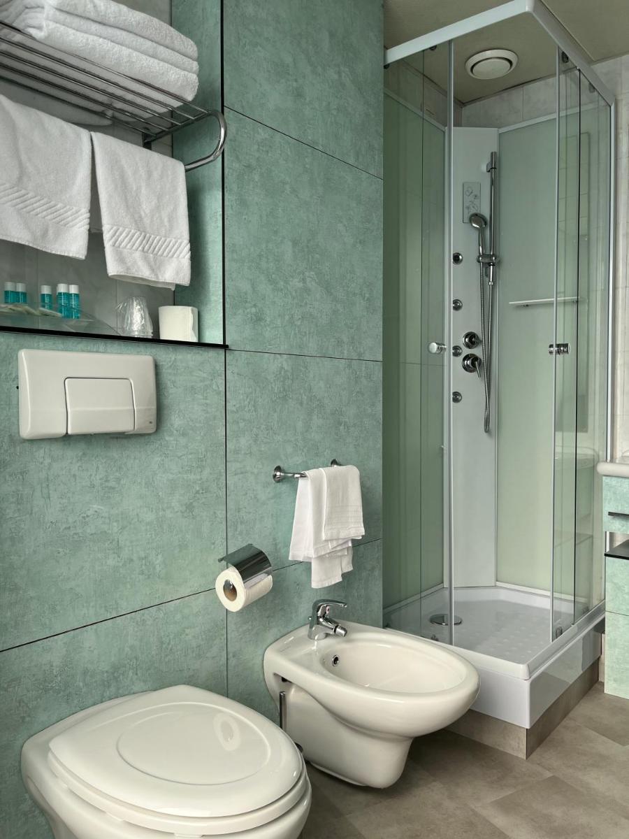 Hotel Re - Housity