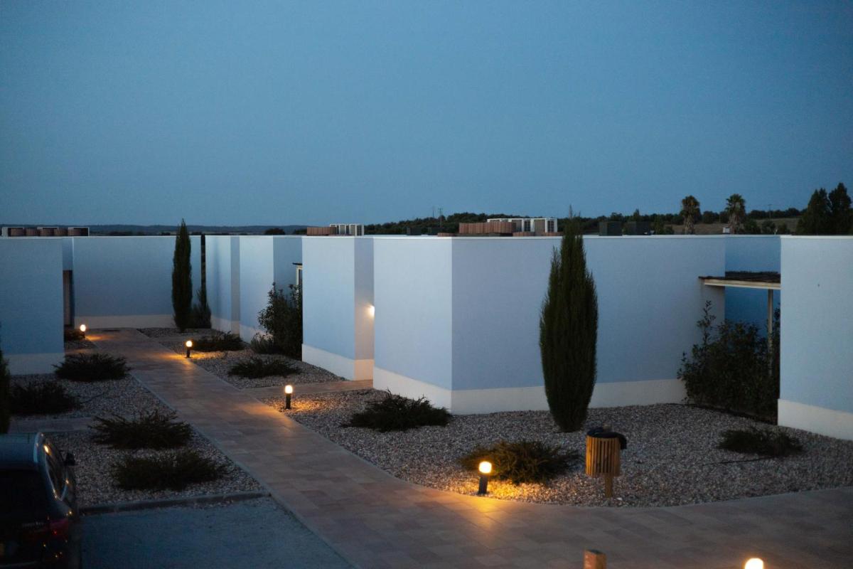 Imagem da galeria de Sleep & Nature Hotel em Lavre
