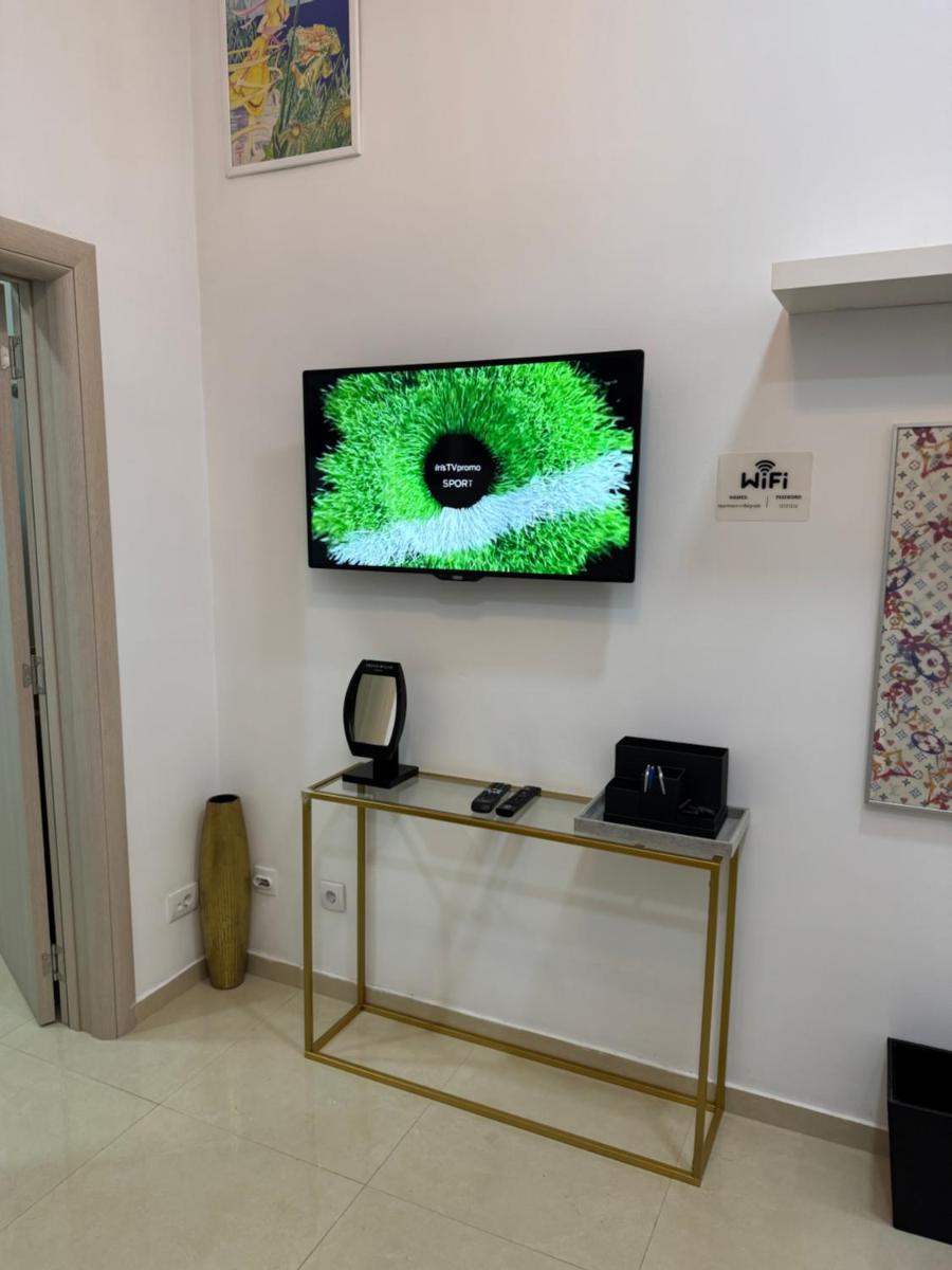 Apartment Republic Square - Housity