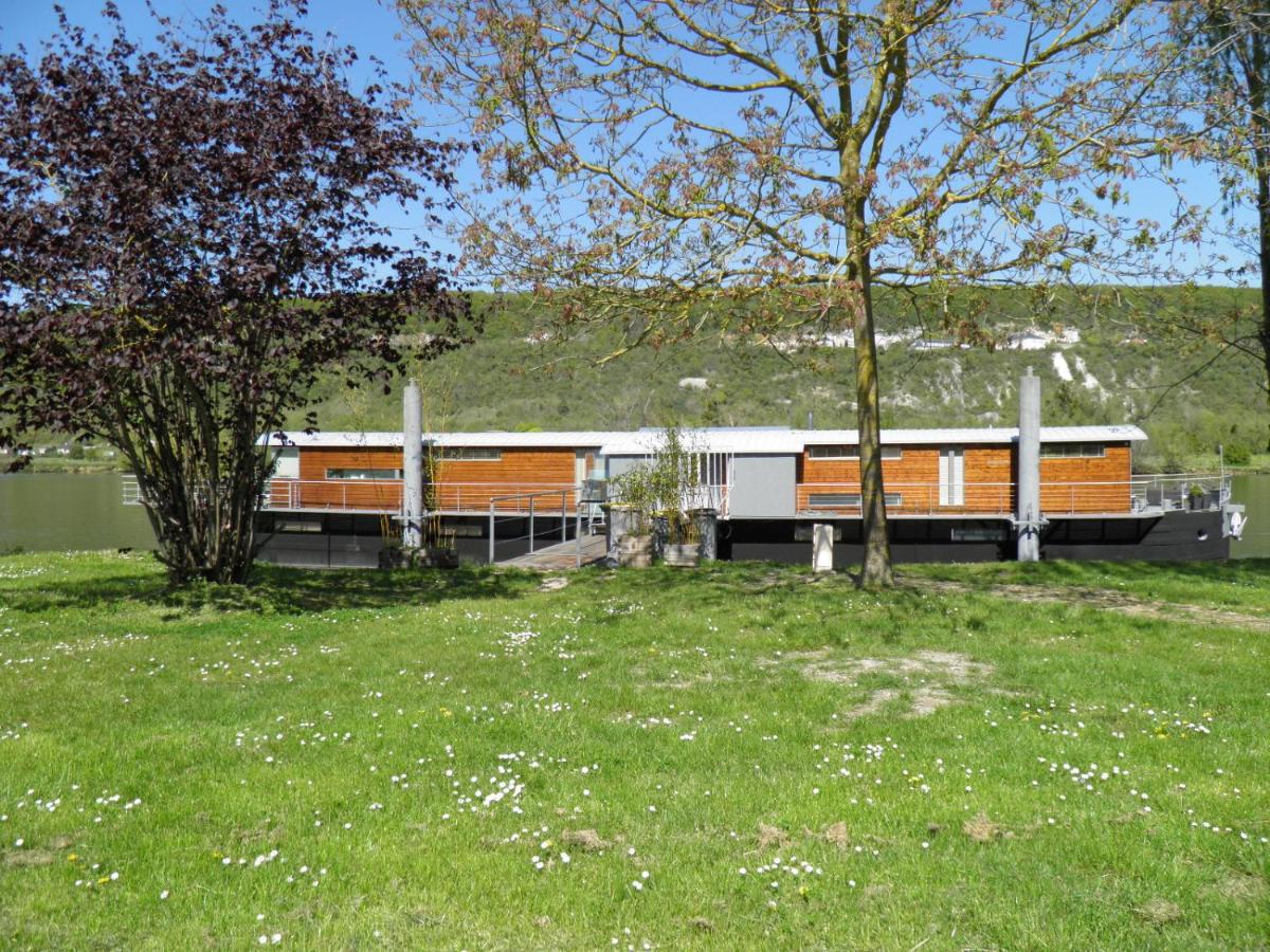 Dolce Riva Giverny - Paris Luxury Boat - Housity
