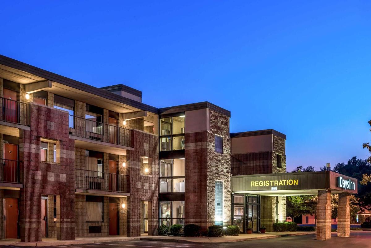 Days Inn by Wyndham Vineland - Housity