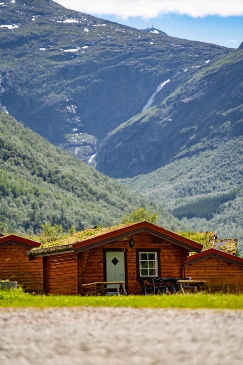 Trollstigen Camping and Gjestegård - Housity