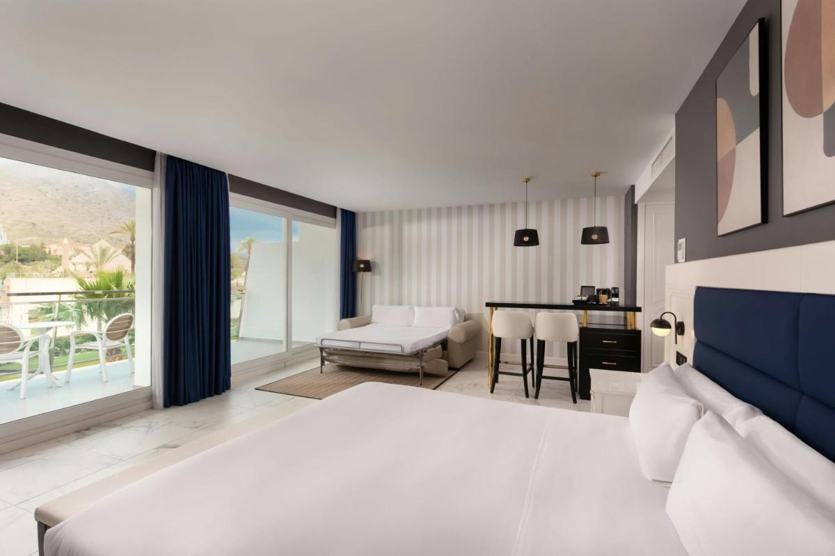 Cama o camas de una habitación en Four Points by Sheraton Costa Blanca Resort