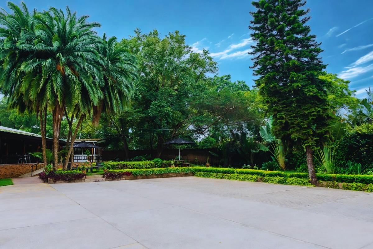 Casa Mia Lodge & Restaurant - Housity