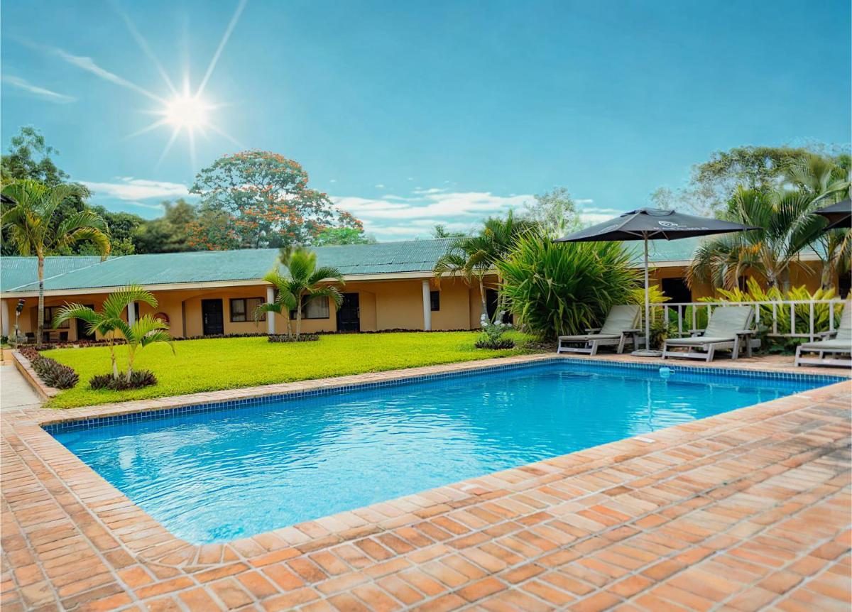 Casa Mia Lodge & Restaurant - Housity
