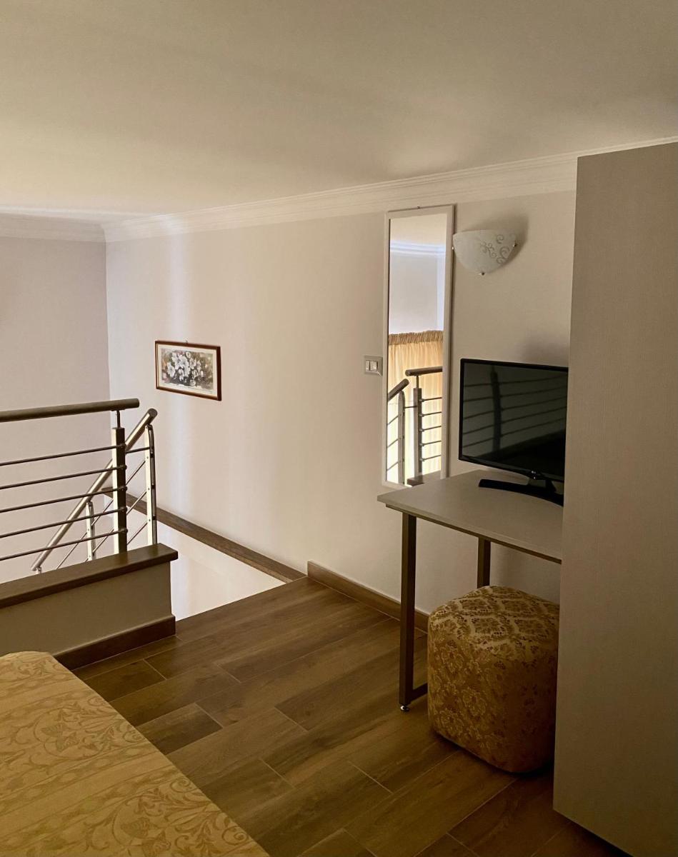 Cavour Luxury Rooms Catanzaro - Housity