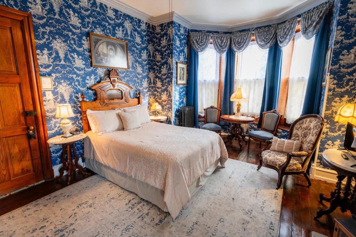 Gifford-Risley House Bed and Breakfast - Housity