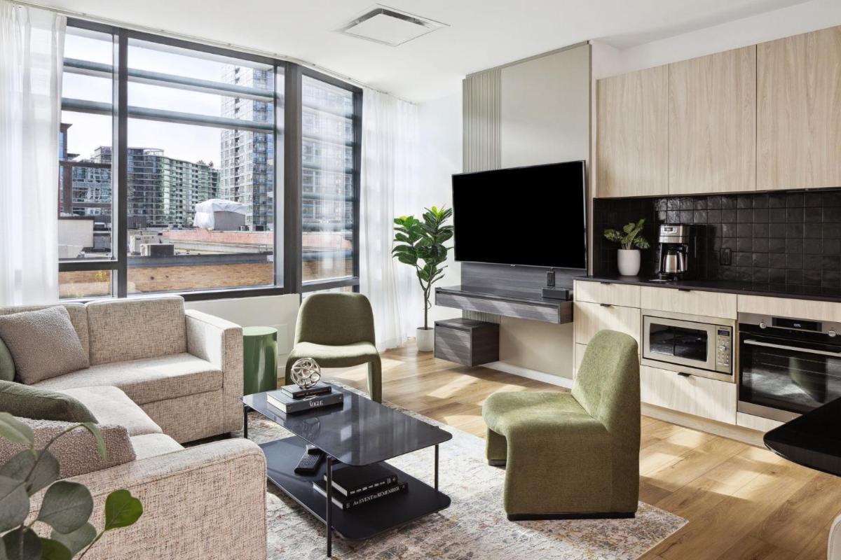 Smithe House - Housity