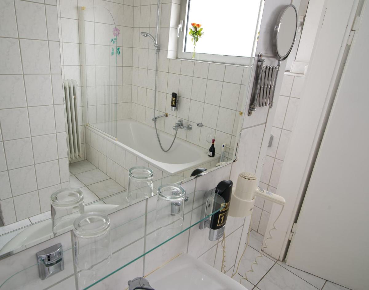 Rosenhotel - Housity