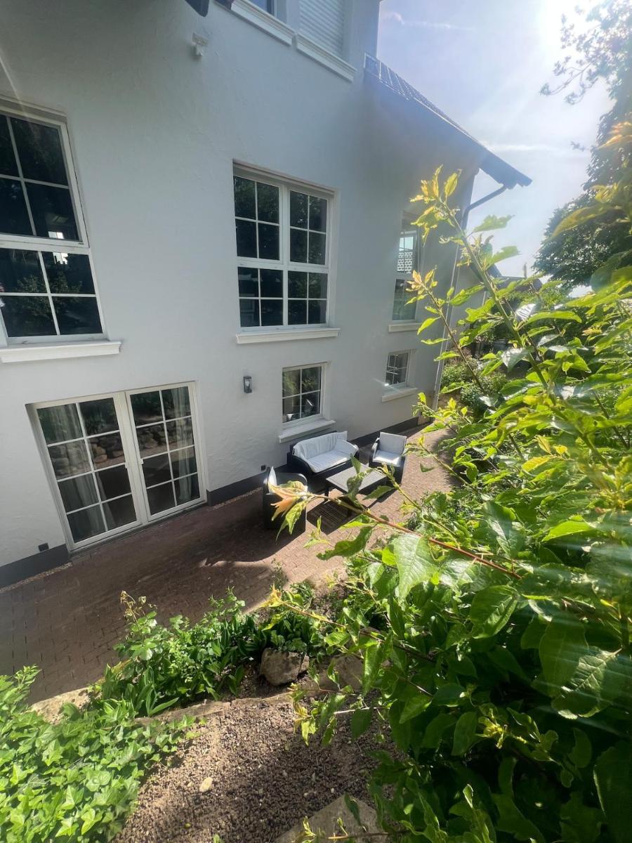 Moderne & gemütliche Ferienwohnung mit Terasse in Nieder-Olm - Housity
