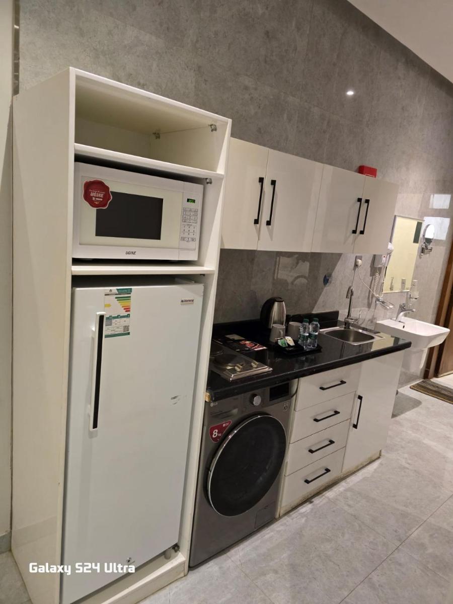 Celine Home Serviced Apartment - Tuwaiq - Hizvo