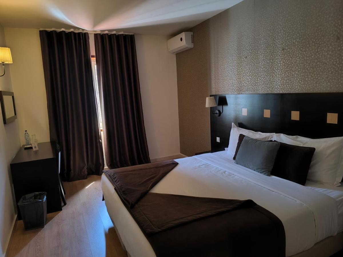 Uma cama ou camas num quarto em Douro Marina Hotel & SPA