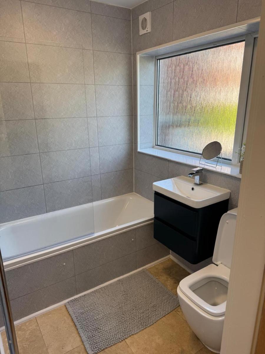 Readsmere Drive, Alderley Edge - Housity