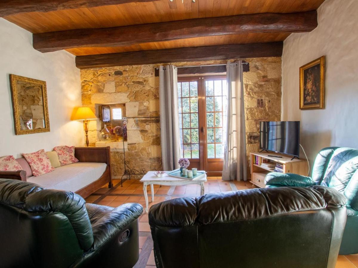 Charmante Maison de Campagne avec Jardin Clôturé, Cheminée et Wi-Fi Proche de la Dordogne - FR-1-616-150 - Housity