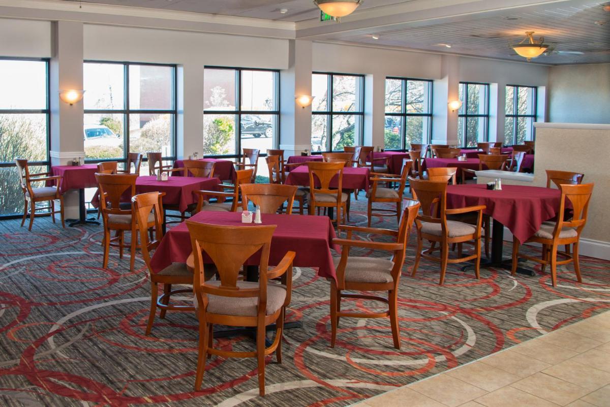 Red Lion Hotel Harrisburg Hershey - Housity