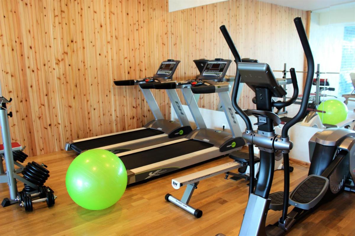 O centro de fitness e/ou as comodidades de fitness de Pedras do Mar Resort & Spa
