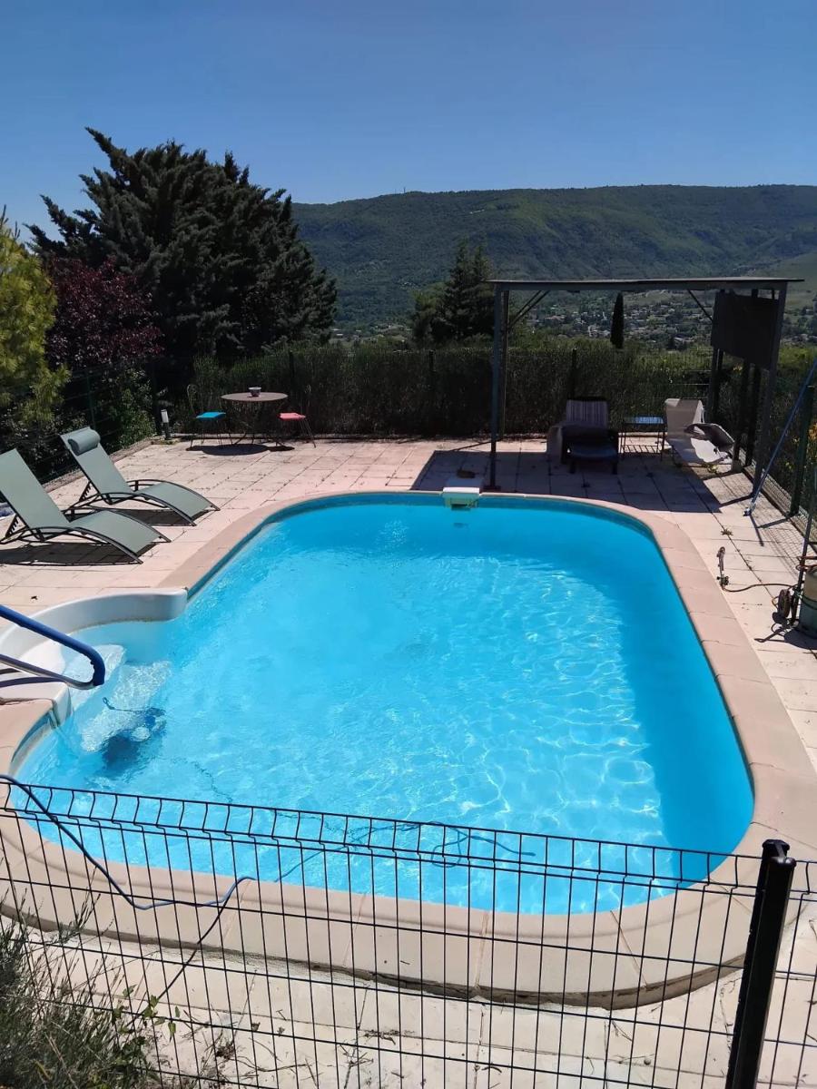 Maison paisible a Veyras avec piscine privee et vue montagne - Housity
