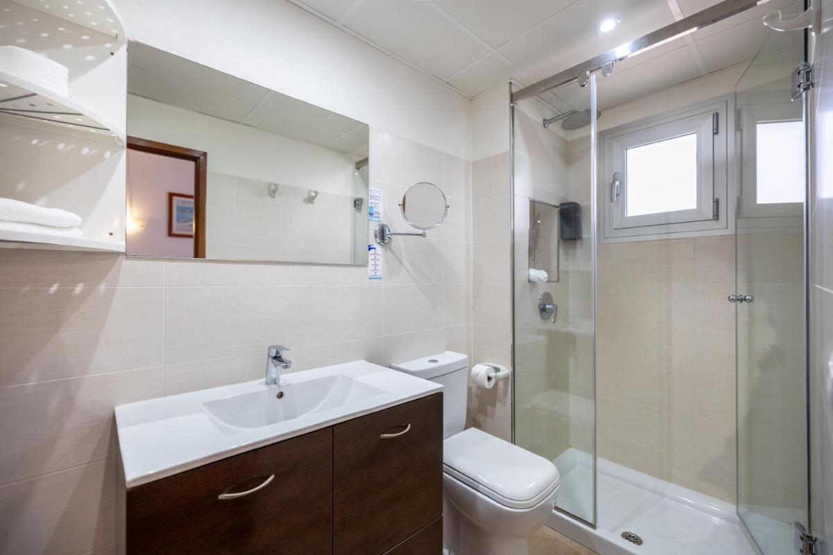 HOSTAL DORIS - Adults Only - Housity