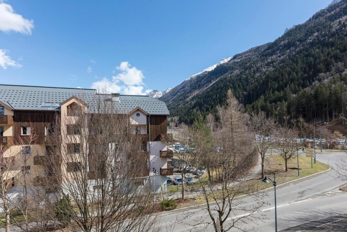 Vue générale sur la montagne ou vue sur la montagne depuis l'hôtel