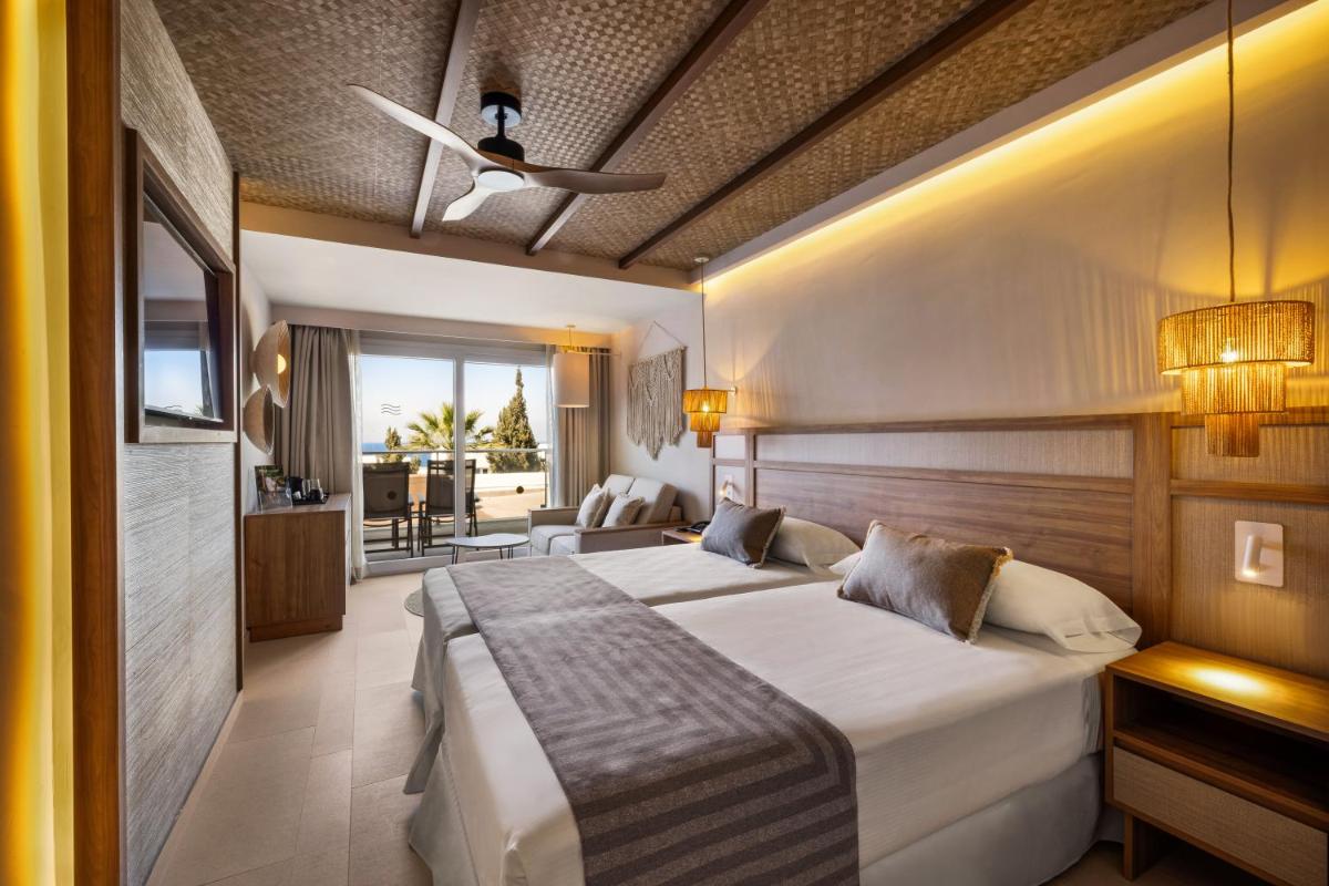 Cama o camas de una habitación en Hotel Riu Palace La Mola