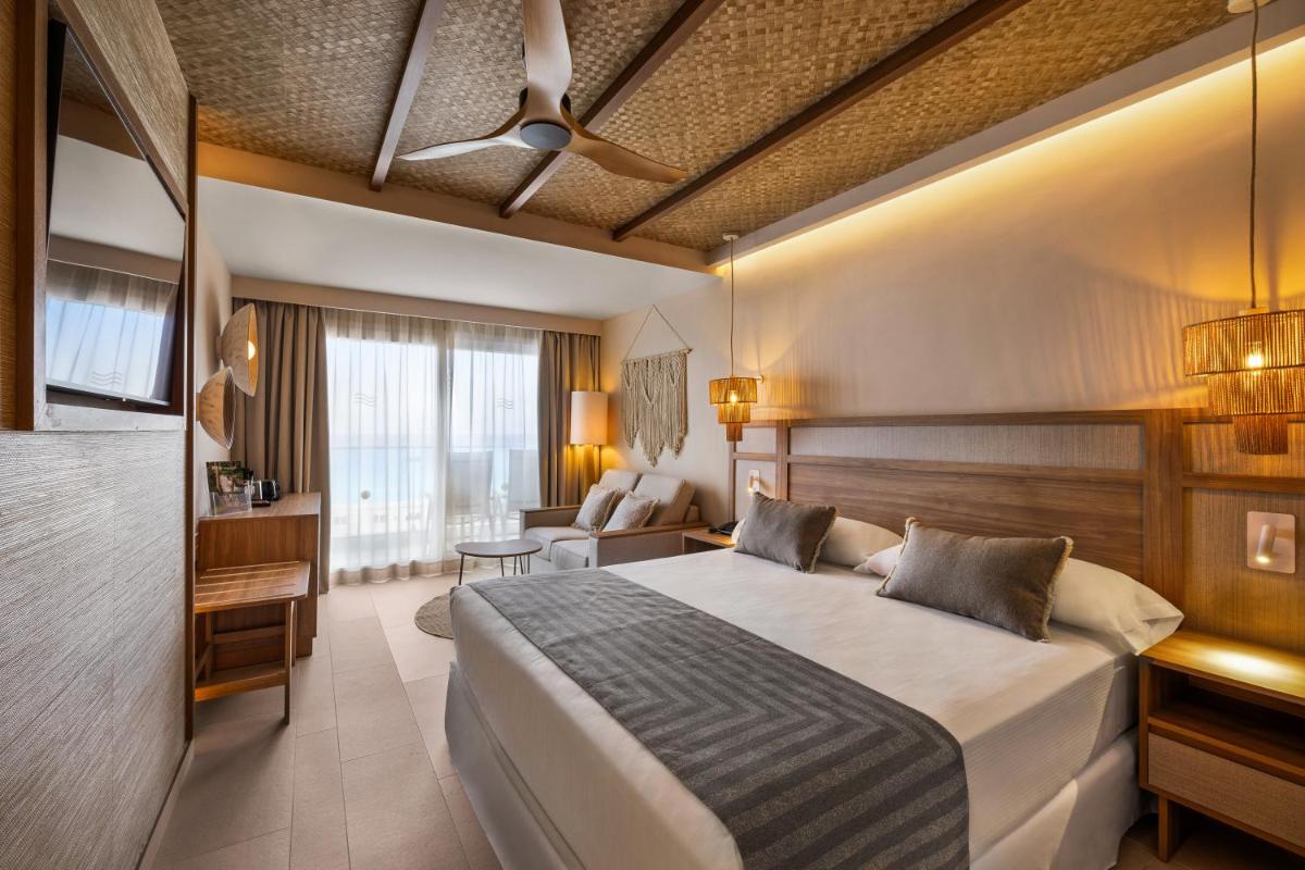 Cama o camas de una habitación en Hotel Riu Palace La Mola