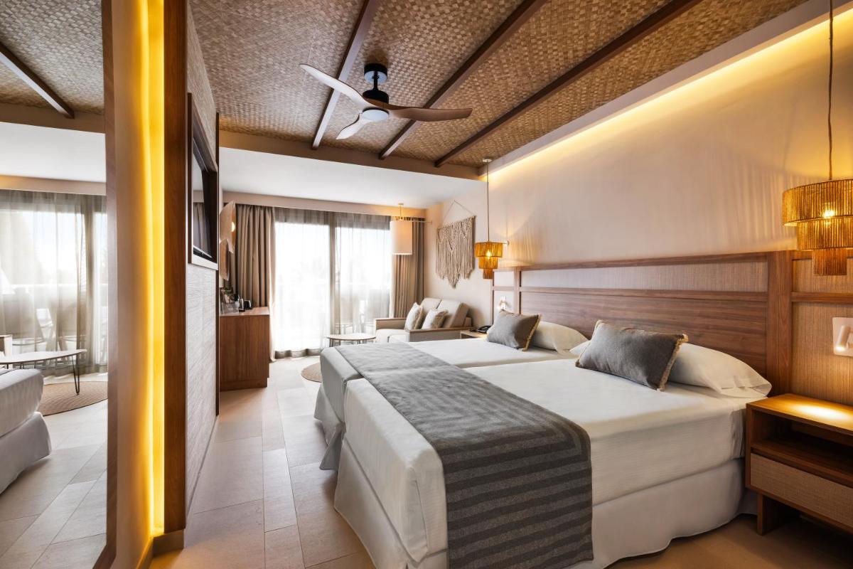 Cama o camas de una habitación en Hotel Riu Palace La Mola