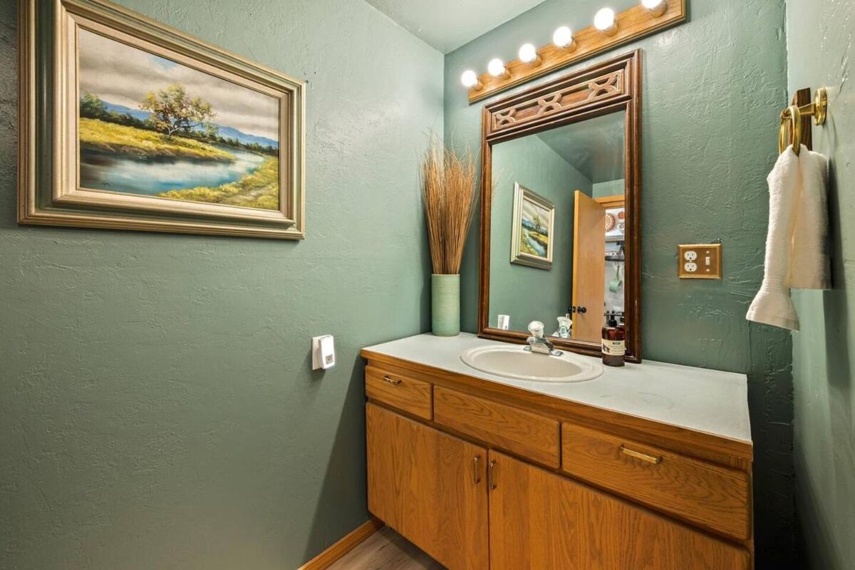 Chickadee Suite - Housity