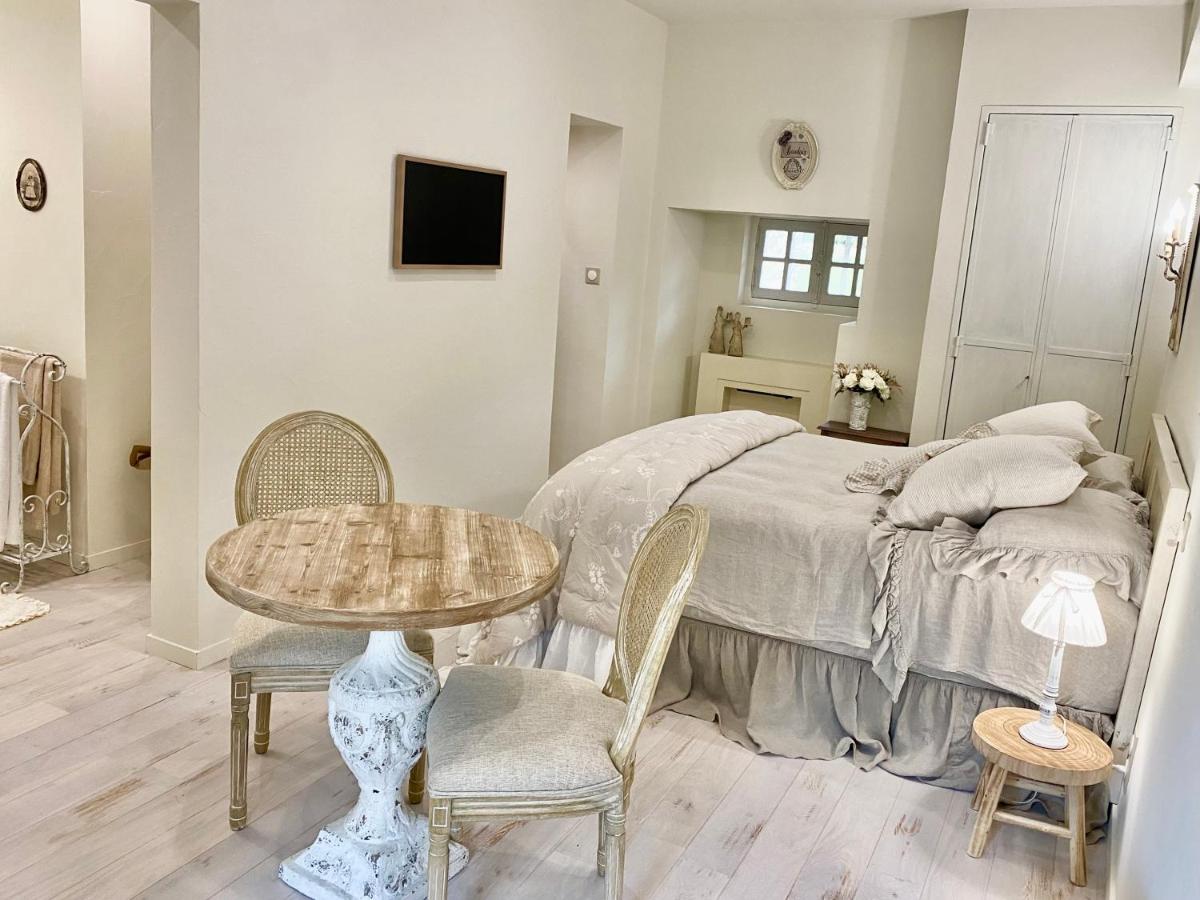 Le Boudoir proche Montignac, Hautefort - Housity