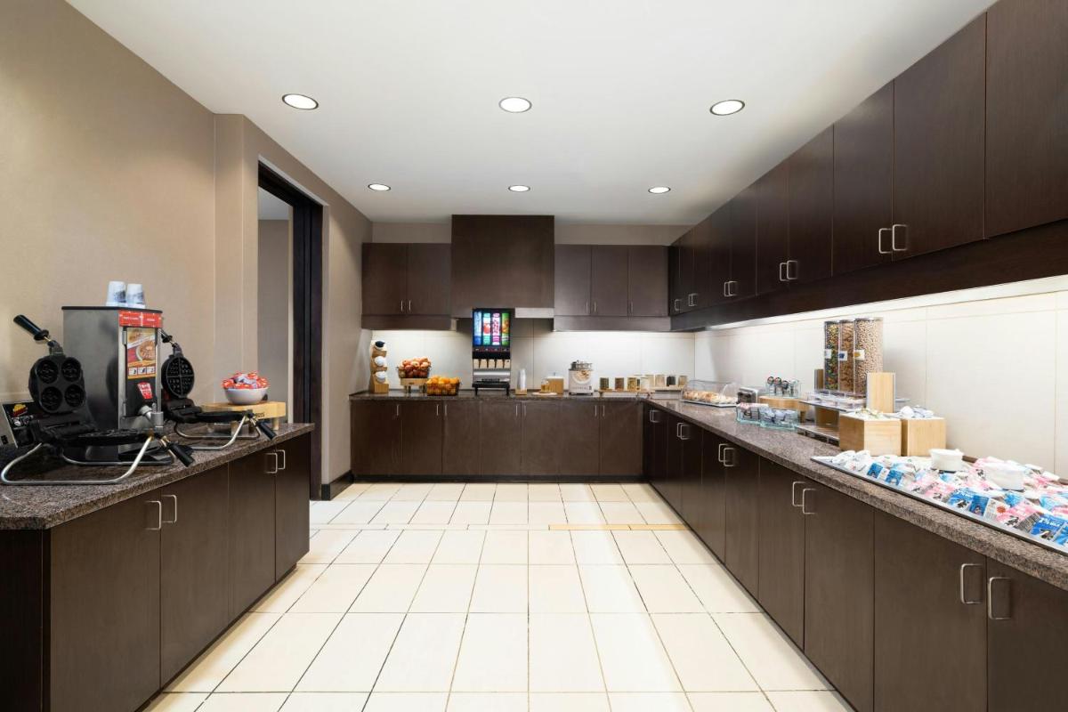 Residence Inn by Marriott Des Moines Downtown - Housity