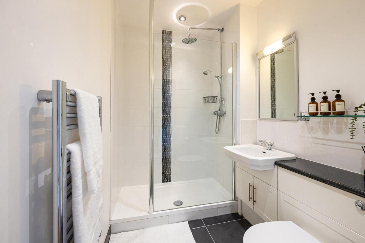 Luxury City Centre Apartment - Housity