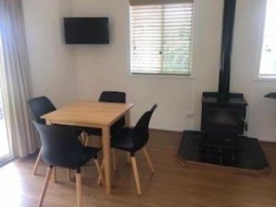 Glen Waverly Farmstay - Housity